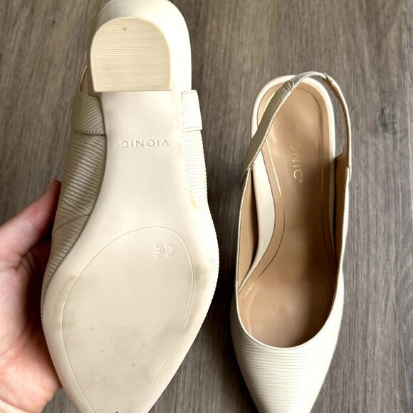 Vionic Adalena Pumps Slingback - Picture 2 of 8